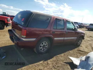 2000 GMC Jimmy SLE Convenience with VIN 1GKDT13W3Y2268110, listed as a Copart auction lot 67990784 with 193,388 mi miles and Non Repairable. Bid and sale history available at carsss.com. Image 3.