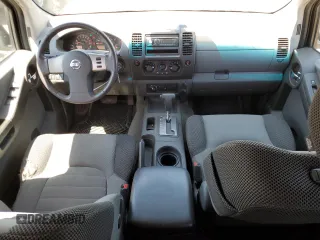 2005 Nissan Xterra S z VIN 5N1AN08W75C642635, wystawiony jako Copart lot #60155105 z przebiegiem 285 853 mil mil oraz Czysty tytuł • Clean title. Historia ofert i sprzedaży dostępna na DreamBid. Obrazek 8.