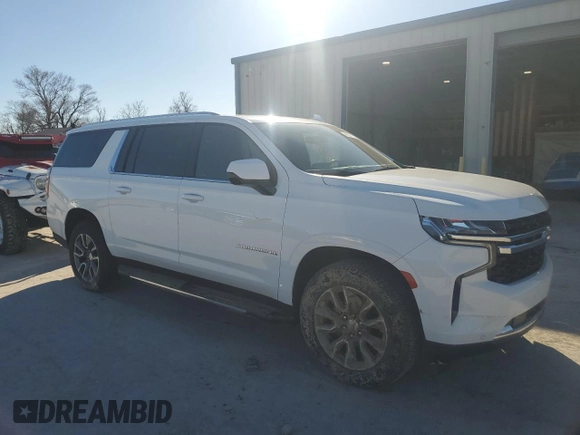 2022 Chevrolet Suburban LS z VIN 1GNSKBKD4NR211131, wystawiony jako Copart lot #46851175 z przebiegiem 47 808 mil mil oraz Szkoda całkowita • Salvage title. Historia ofert i sprzedaży dostępna na DreamBid. Obrazek 4.