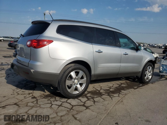 2012 Chevrolet Traverse 1LT with VIN 1GNKRGED2CJ260084, listed as a Copart auction lot 52451025 with 139,248 mi miles and Salvage Title. Bid and sale history available at DreamBid. Image 3.