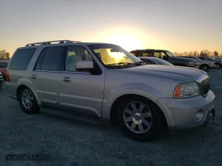 2003 Lincoln Navigator Luxury with VIN 5LMFU28R73LJ17499, listed as a Copart auction lot 89354325 with 178,522 mi miles and Non Repairable. Bid and sale history available at carsss.com. Image 4.