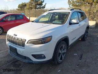 2019 Jeep Cherokee Latitude Plus with VIN 1C4PJLLN3KD286488, listed as a IAAI auction lot 41442153 with 100,386 mi miles. Bid and sale history available at carsss.com. Image 19.
