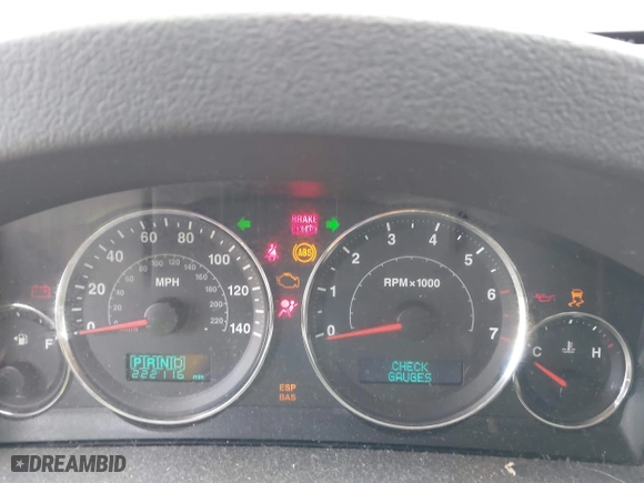 2007 Jeep Grand Cherokee Laredo with VIN 1J8HR48P37C624636, listed as a IAAI auction lot 41846326 with 222,116 mi miles. Bid and sale history available at carsss.com. Image 7.