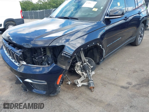 2024 Jeep Grand Cherokee with VIN 1C4RJYB63RC710199, listed as a IAAI auction lot 42484237 with 45,318 mi miles and . Bid and sale history available at DreamBid. Image 6.
