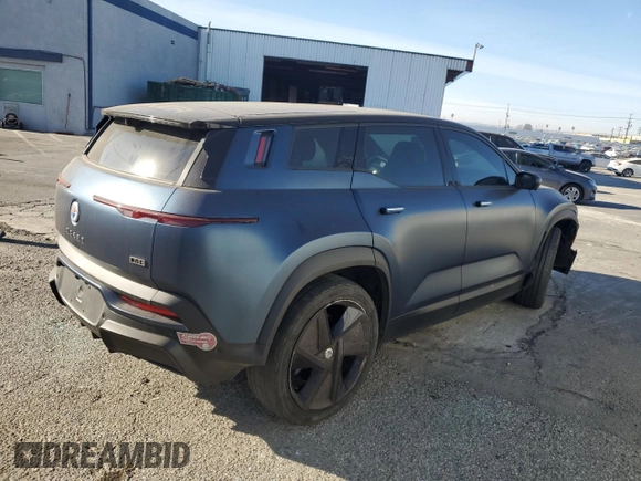 2023 Fisker Ocean One z VIN VCF1ZBU24PG003938, wystawiony jako Copart lot #89353135 z przebiegiem Nie podano mil oraz Szkody całkowita. Historia ofert i sprzedaży dostępna na DreamBid. Obrazek 3.