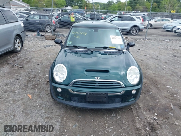 2003 MINI Hardtop S z VIN WMWRE33423TD67347, wystawiony jako IAAI lot #42267289 z przebiegiem 79 740 mil mil oraz . Historia ofert i sprzedaży dostępna na DreamBid. Obrazek 12.