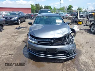 2016 Volkswagen Jetta Sport z VIN 3VWD17AJ9GM376294, wystawiony jako IAAI lot #42141450 z przebiegiem 139 030 mil mil oraz . Historia ofert i sprzedaży dostępna na DreamBid. Obrazek 13.