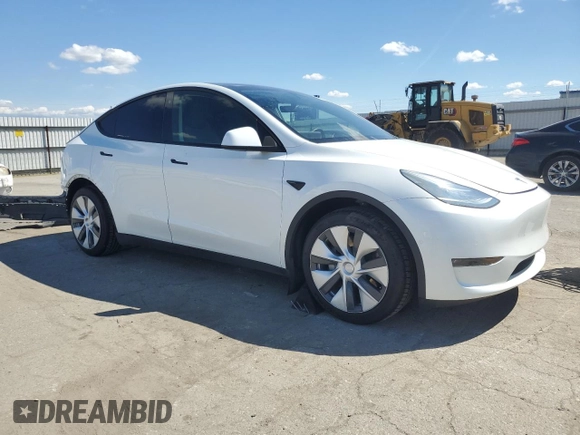 2021 Tesla Model Y Long Range z VIN 5YJYGAEE4MF267156, wystawiony jako Copart lot #50634185 z przebiegiem 72 850 mil mil oraz Szkoda całkowita • Salvage title. Historia ofert i sprzedaży dostępna na DreamBid. Obrazek 4.