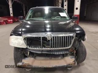2005 Lincoln Navigator Luxury with VIN 5LMFU28545LJ01079, listed as a IAAI auction lot 41566735 with 217,878 mi miles. Bid and sale history available at carsss.com. Image 13.