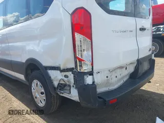 2021 Ford Transit Passenger XL z VIN 1FBAX2Y87MKA31170, wystawiony jako IAAI lot #42348150 z przebiegiem 60 124 mil mil oraz . Historia ofert i sprzedaży dostępna na DreamBid. Obrazek 6.