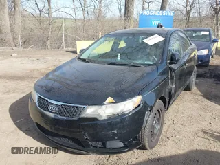 2011 Kia Forte EX z VIN KNAFU4A21B5454279, wystawiony jako IAAI lot #41855102 z przebiegiem 135 173 mil mil oraz . Historia ofert i sprzedaży dostępna na DreamBid. Obrazek 2.
