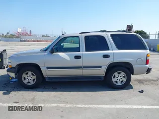2004 Chevrolet Tahoe LS with VIN 1GNEC13T44R208111, listed as a IAAI auction lot 42189452 with 207,736 mi miles and . Bid and sale history available at DreamBid. Image 14.