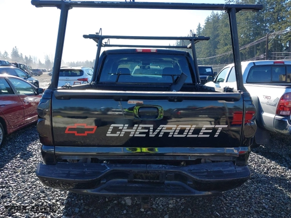 2006 Chevrolet Silverado 1500 LT1 with VIN 2GCEK13T061106215, listed as a IAAI auction lot 41434766 with 154,862 mi miles. Bid and sale history available at carsss.com. Image 16.