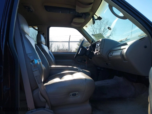 1996 Chevrolet Tahoe with VIN 1GNEK13R9TJ336722, listed as a IAAI auction lot 41576273 with 163,609 mi miles. Bid and sale history available at carsss.com. Image 5.