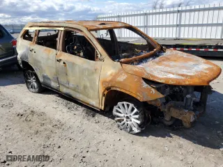2019 Toyota Highlander SE with VIN 5TDJZRFH1KS579849, listed as a Copart auction lot 45744865 with 0 mi miles and Non Repairable. Bid and sale history available at carsss.com. Image 4.