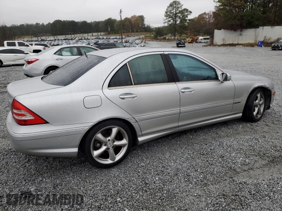 2005 Mercedes-Benz C 230 Kompressor z VIN WDBRF40JX5A787478, wystawiony jako Copart lot #84196124 z przebiegiem Nie podano mil oraz Nie do naprawy • Non repairable. Historia ofert i sprzedaży dostępna na DreamBid. Obrazek 3.