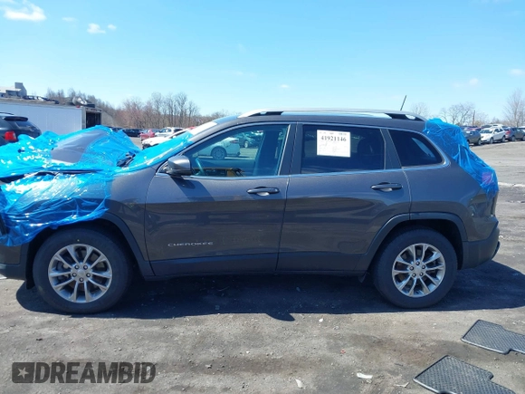 2020 Jeep Cherokee Altitude with VIN 1C4PJMLB3LD584911, listed as a IAAI auction lot 41921146 with 47,293 mi miles. Bid and sale history available at carsss.com. Image 14.