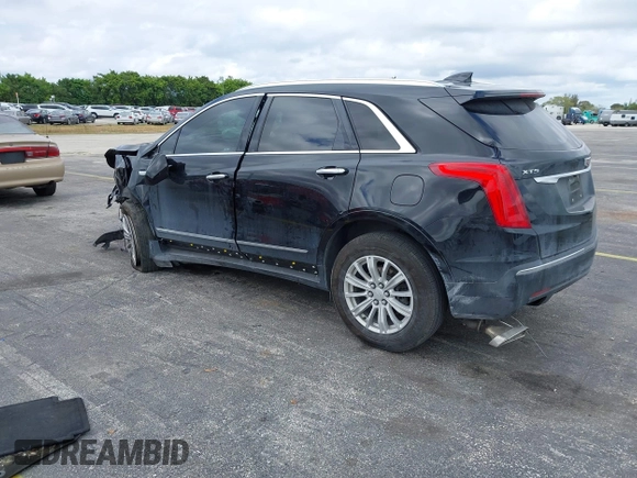 2018 Cadillac XT5 FWD z VIN 1GYKNARS3JZ137039, wystawiony jako IAAI lot #41667581 z przebiegiem 98 281 mil mil oraz . Historia ofert i sprzedaży dostępna na DreamBid. Obrazek 3.