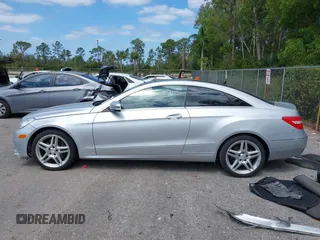 2013 Mercedes-Benz E 350 with VIN WDDKJ5KB3DF199684, listed as a IAAI auction lot 42160900 with 134,811 mi miles and . Bid and sale history available at DreamBid. Image 13.