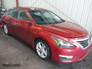 2013 Nissan Altima 2.5 SV with VIN 1N4AL3AP8DC135987, listed as a IAAI auction lot 41910538 with 220,791 mi miles. Bid and sale history available at carsss.com. Image 1.