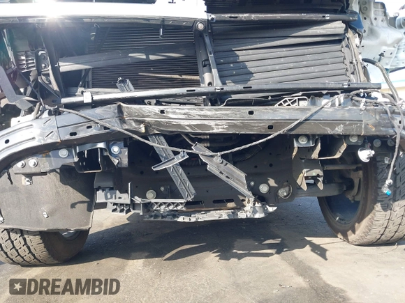 2021 Chevrolet Tahoe LT с VIN 1GNSCNKD5MR101752, выставлен на аукционе IAAI как лот 41597973 с пробегом 50 987 миль миль и . История ставок и продаж доступна на DreamBid. Изображение 18.