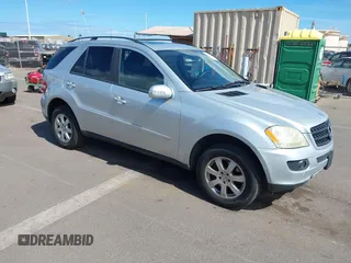 2006 Mercedes-Benz M 350 z VIN 4JGBB86E96A005068, wystawiony jako IAAI lot #42408575 z przebiegiem 140 265 mil mil oraz . Historia ofert i sprzedaży dostępna na DreamBid. Obrazek 1.