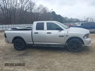 2018 Ram 1500 Tradesman z VIN 1C6RR7FT7JS204931, wystawiony jako IAAI lot #41520204 z przebiegiem 157 398 mil mil oraz . Historia ofert i sprzedaży dostępna na DreamBid. Obrazek 13.