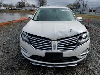 2017 Lincoln MKC Reserve with VIN 5LMTJ3DH4HUL32354, listed as a Copart auction lot 49152035 with 59,673 mi miles and Salvage title. Bid and sale history available at DreamBid. Image 5.