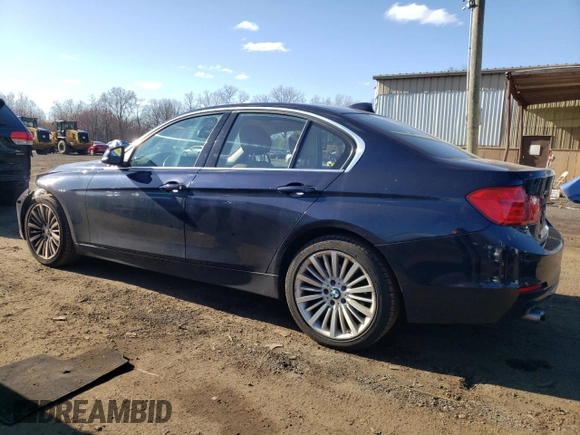 2015 BMW 3 Series 328i xDrive z VIN WBA3B5C55FF962857, wystawiony jako Copart lot #52691015 z przebiegiem 129 523 mil mil oraz Nie do naprawy • Non repairable. Historia ofert i sprzedaży dostępna na DreamBid. Obrazek 2.