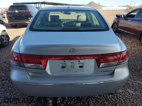 2007 Hyundai Azera SE z VIN KMHFC46F57A205043, wystawiony jako Copart lot #49531885 z przebiegiem 107 272 mil mil oraz Czysty tytuł • Clean title. Historia ofert i sprzedaży dostępna na DreamBid. Obrazek 6.