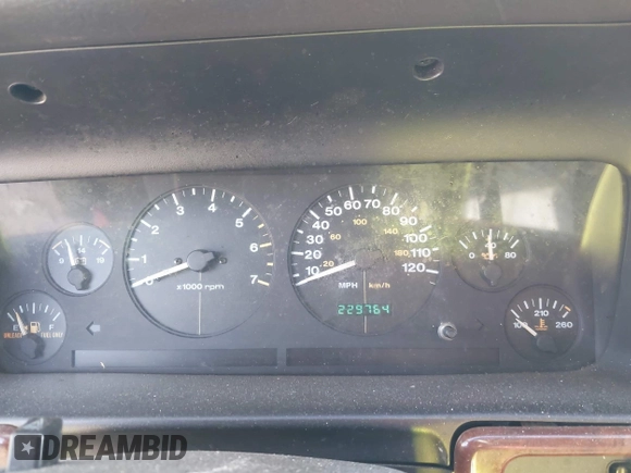 1997 Jeep Grand Cherokee Laredo with VIN 1J4GZ58S2VC595442, listed as a IAAI auction lot 41772133 with 229,764 mi miles. Bid and sale history available at carsss.com. Image 7.
