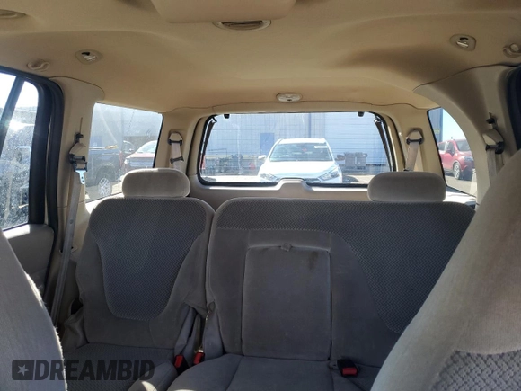 2000 Ford Expedition XLT with VIN 1FMRU15LXYLB33052, listed as a Copart auction lot 43271215 with 199,675 mi miles and Salvage Title. Bid and sale history available at carsss.com. Image 10.