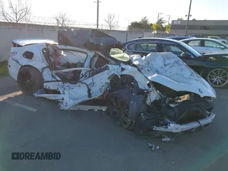 2019 BMW M5 z VIN WBSJF0C50KB284594, wystawiony jako IAAI lot #41410008 z przebiegiem Nie podano mil oraz . Historia ofert i sprzedaży dostępna na DreamBid. Obrazek 1.