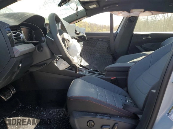 2025 Volkswagen Jetta GLI Autobahn with VIN 3VW2T7BU0SM061533, listed as a Copart auction lot 54275155 with 175 mi miles and Salvage title. Bid and sale history available at DreamBid. Image 7.