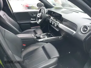 2020 Mercedes-Benz GLB 250 z VIN W1N4M4GB1LW051215, wystawiony jako IAAI lot #41507234 z przebiegiem 57 460 mil mil oraz . Historia ofert i sprzedaży dostępna na DreamBid. Obrazek 5.