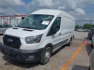 2023 Ford Transit Cargo с VIN 1FTBR2C84PKB85423, выставлен на аукционе IAAI как лот 42099152 с пробегом 48 328 миль миль и . История ставок и продаж доступна на DreamBid. Изображение 19.