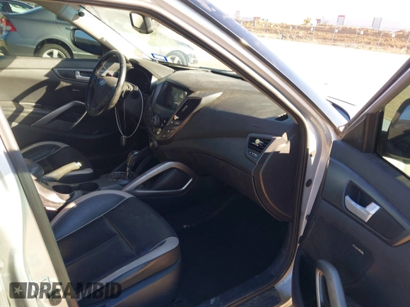 2013 Hyundai Veloster Turbo with VIN KMHTC6AE6DU162372, listed as a IAAI auction lot 41481820 with 105,650 mi miles and . Bid and sale history available at DreamBid. Image 5.