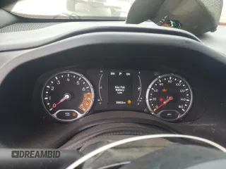 2020 Jeep Renegade Jeepster with VIN ZACNJBABXLPL70415, listed as a Copart auction lot 62847513 with 36,603 mi miles and Salvage Title. Bid and sale history available at carsss.com. Image 9.