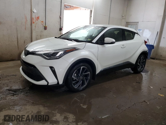 2020 Toyota C-HR LE with VIN JTNKHMBX4L1083011, listed as a Copart auction lot 51684435 with 43,490 mi miles and Salvage Title. Bid and sale history available at carsss.com. Image 1.