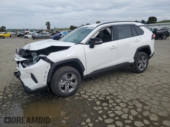 2025 Toyota RAV4 XLE with VIN 2T3W1RFV6SC310667, listed as a Copart auction lot 49924425 with 3,261 mi miles and Clean Title. Bid and sale history available at carsss.com. Image 1.