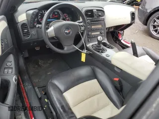 2008 Chevrolet Corvette z VIN 1G1YY26W585120032, wystawiony jako Copart lot #55013495 z przebiegiem 19 778 mil mil oraz Szkody całkowita. Historia ofert i sprzedaży dostępna na DreamBid. Obrazek 8.