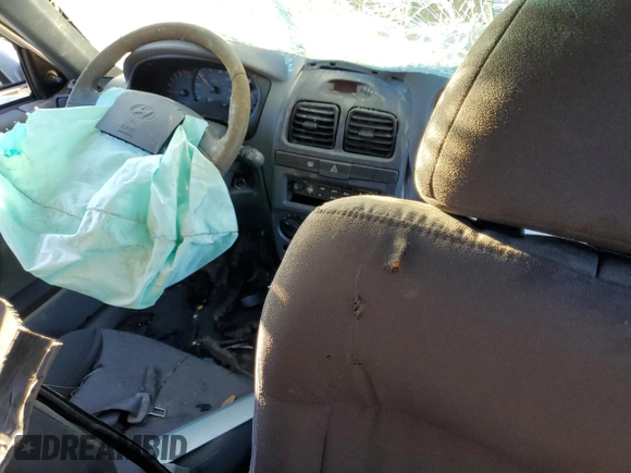 2005 Hyundai Accent GLS with VIN KMHCG35CX5U357839, listed as a Copart auction lot 81465454 with Not Provided miles and Salvage Title. Bid and sale history available at carsss.com. Image 8.