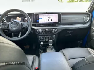 2024 Jeep Gladiator Sport S with VIN 1C6HJTAG0RL123040, listed as a IAAI auction lot 42628429 with 15,046 mi miles and . Bid and sale history available at DreamBid. Image 5.