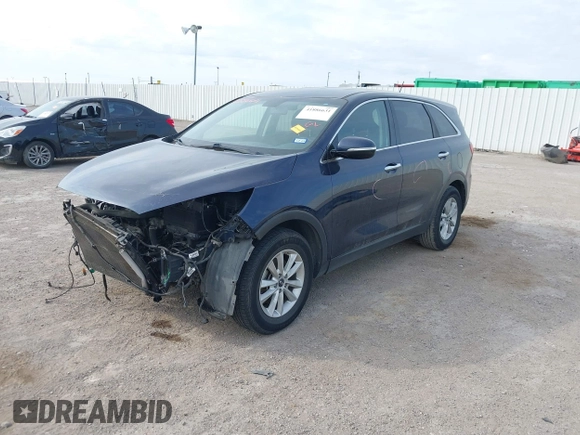 2019 Kia Sorento LX z VIN 5XYPG4A57KG477968, wystawiony jako IAAI lot #41886631 z przebiegiem 129 501 mil mil oraz . Historia ofert i sprzedaży dostępna na DreamBid. Obrazek 18.