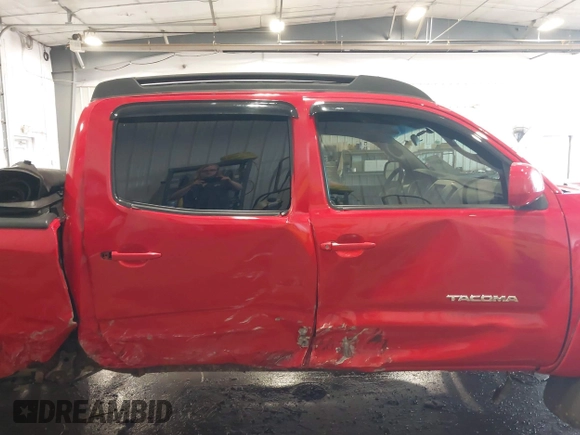 2006 Toyota Tacoma with VIN 5TEMU52N56Z306373, listed as a IAAI auction lot 40209717 with 136,352 mi miles and . Bid and sale history available at DreamBid. Image 14.
