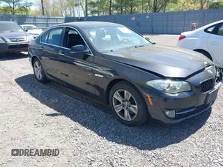 2013 BMW 5 Series 528i xDrive with VIN WBAXH5C50DDW12545, listed as a IAAI auction lot 42139257 with 140,710 mi miles and . Bid and sale history available at carsss.com. Image 1.
