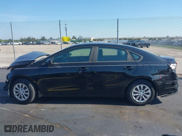 2019 Kia Forte LXS с VIN 3KPF24AD7KE097611, выставлен на аукционе IAAI как лот 42323607 с пробегом 30 697 миль миль и . История ставок и продаж доступна на DreamBid. Изображение 15.