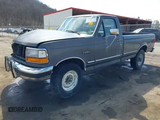 1995 Ford F-250 with VIN 2FTHF25H8SCA12128, listed as a IAAI auction lot 41806359 with 90,950 mi miles. Bid and sale history available at carsss.com. Image 2.