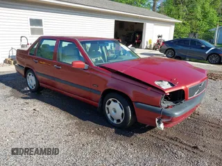 1997 Volvo S70 с VIN YV1LS5542V2388595, выставлен на аукционе IAAI как лот 42176585 с пробегом 104 399 миль миль и . История ставок и продаж доступна на DreamBid. Изображение 1.