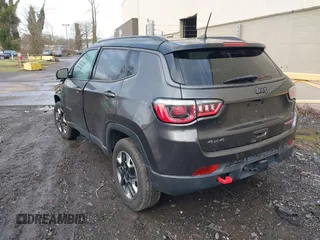 2017 Jeep Compass Trailhawk with VIN 3C4NJDDB9HT657173, listed as a IAAI auction lot 41613348 with 60,781 mi miles and . Bid and sale history available at DreamBid. Image 3.